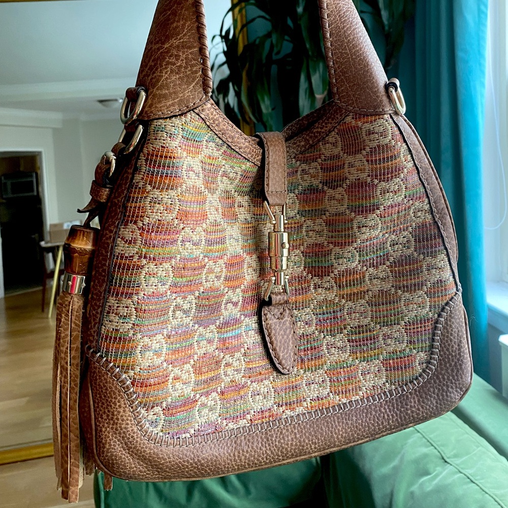 Gucci Raffia Jackie with crossbody strap